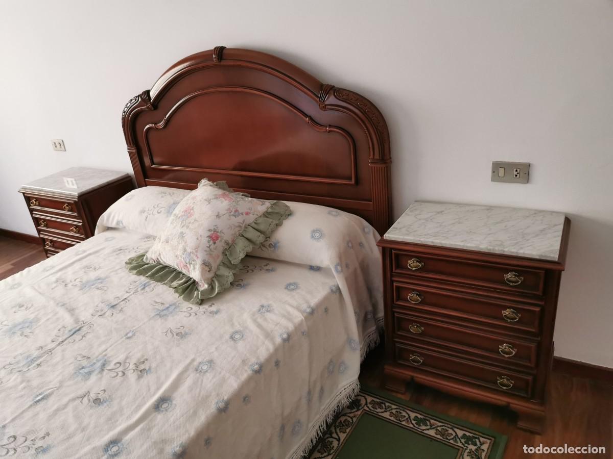 Vintage: Cama y dos Mesillas con tapas de Granito Blanco. - Foto 4