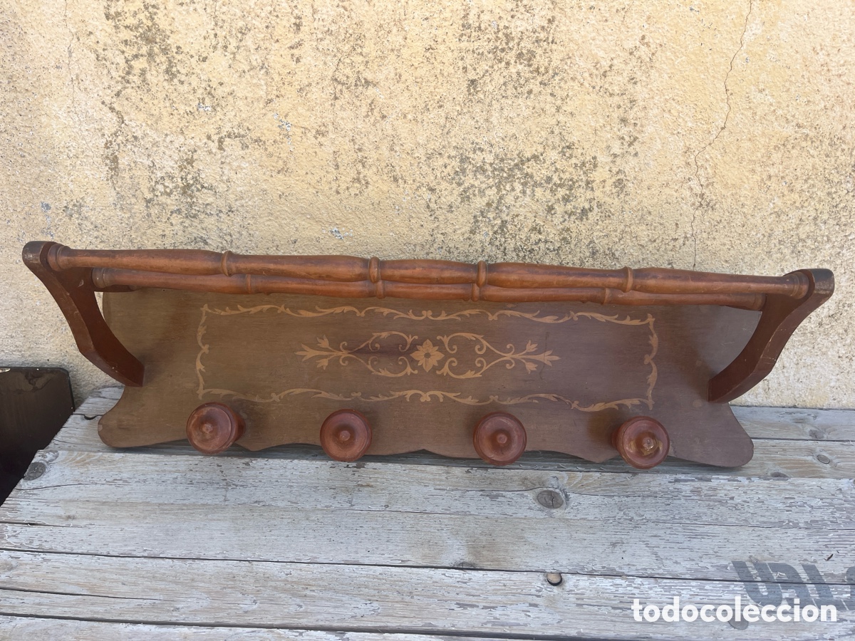 Vintage: Perchero de pared con dibujo de marqueter&iacute;a - Foto 1