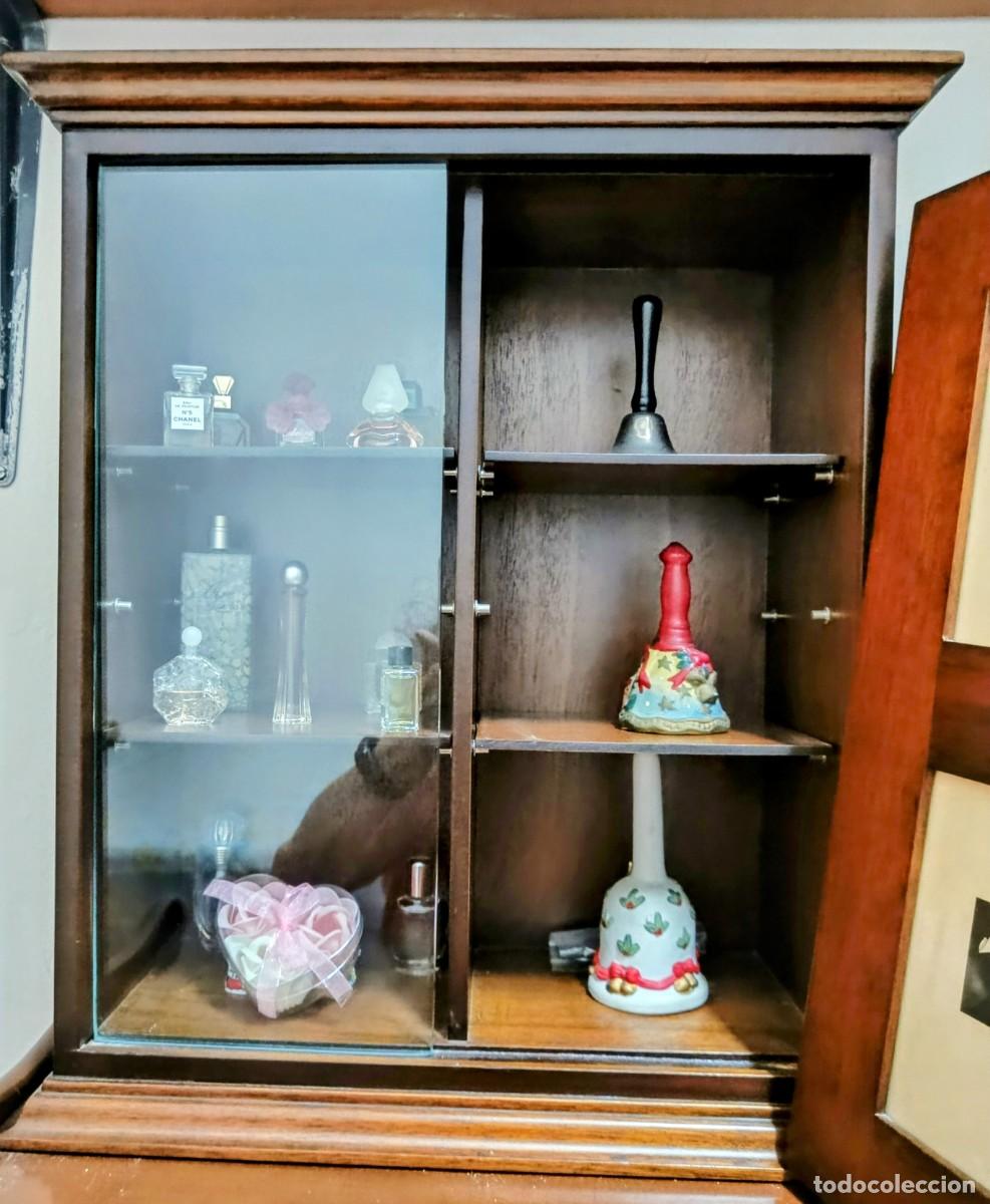 Vintage: Bonito mueble expositor - Foto 1