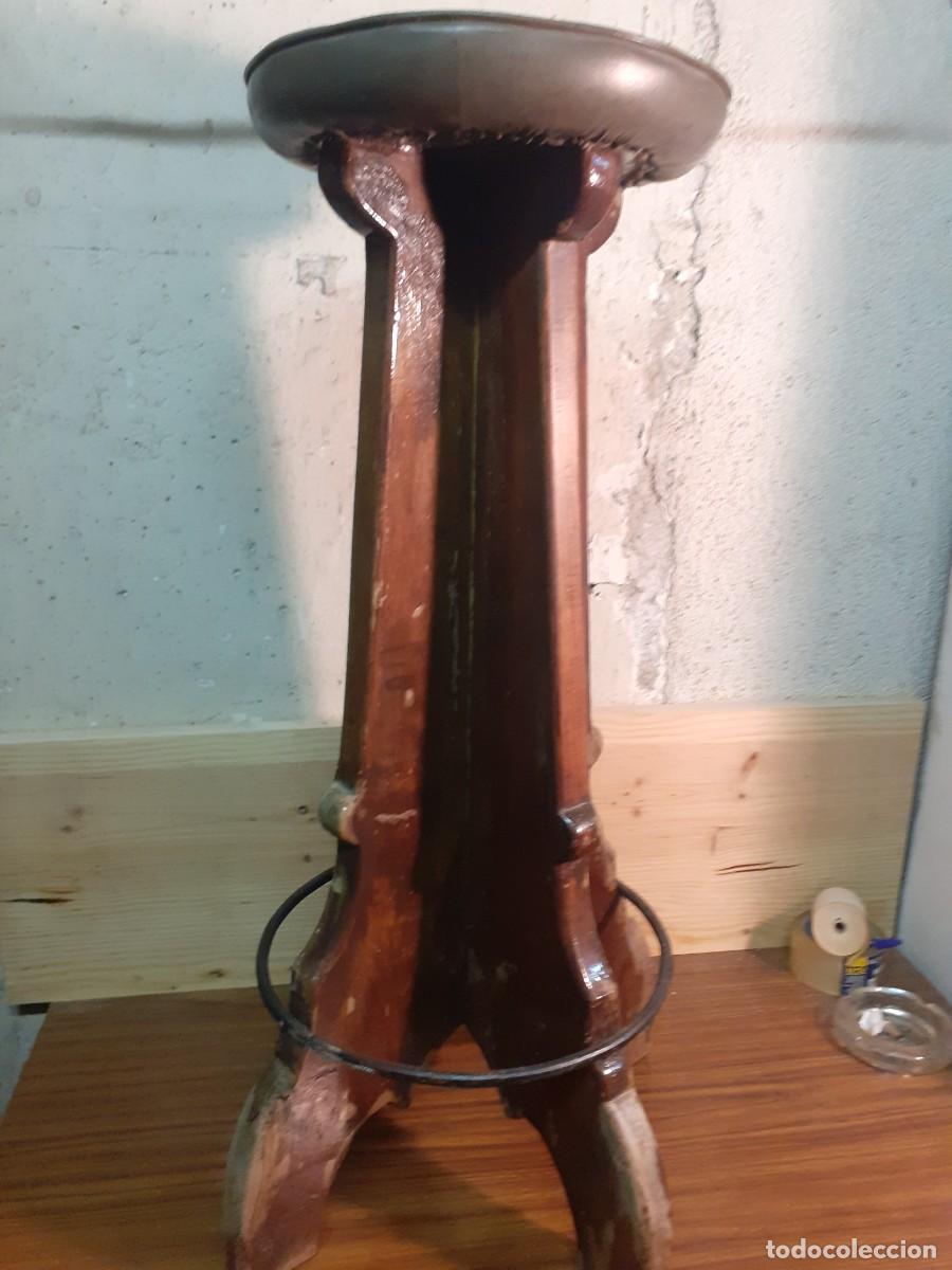 Vintage: Taburete alto ingl&eacute;s madera y cuero - Foto 1
