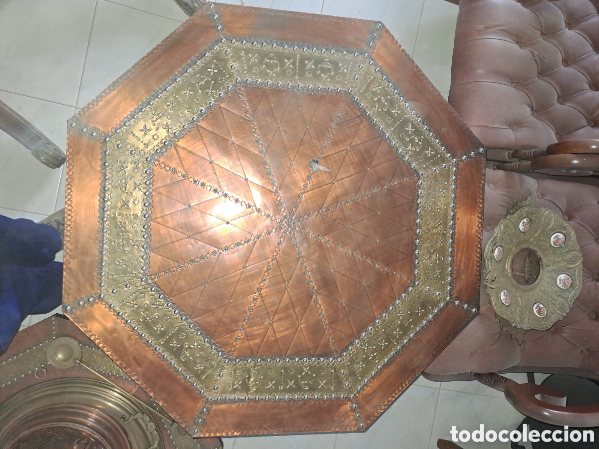 Vintage: Conjunto de mesa y brasero de lat&oacute;n - Foto 3