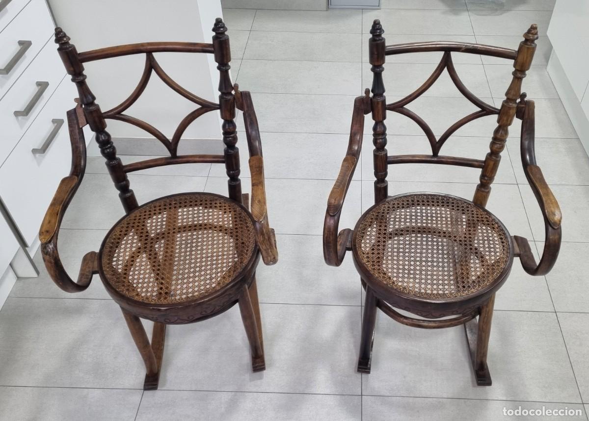 Vintage: Dos mecedoras infantiles estilo Thonet - Foto 1