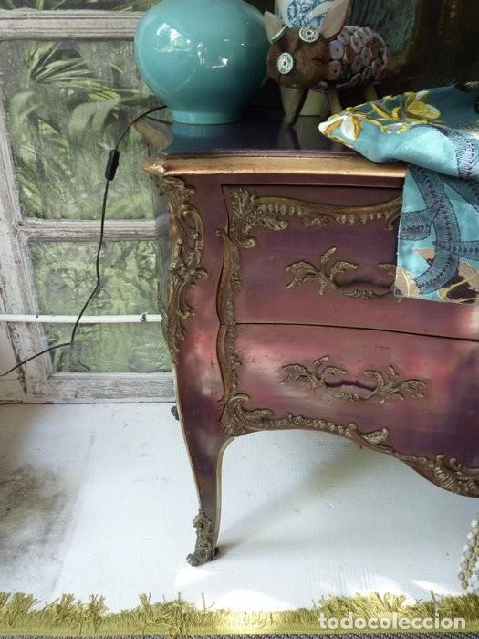 Vintage: C&oacute;moda Luis XV lacada , rica en bronces - Foto 3