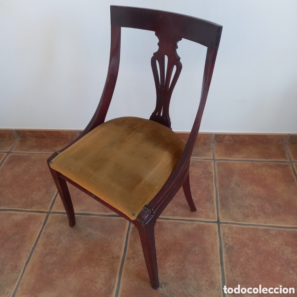 Vintage: Silla de madera de un escritorio - Foto 1