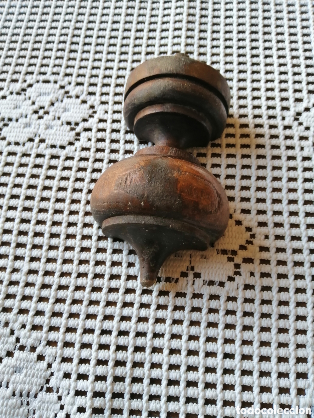 Vintage: PEQUE&Ntilde;O REMATE DE MUEBLE. CASTA&Ntilde;O - Foto 2