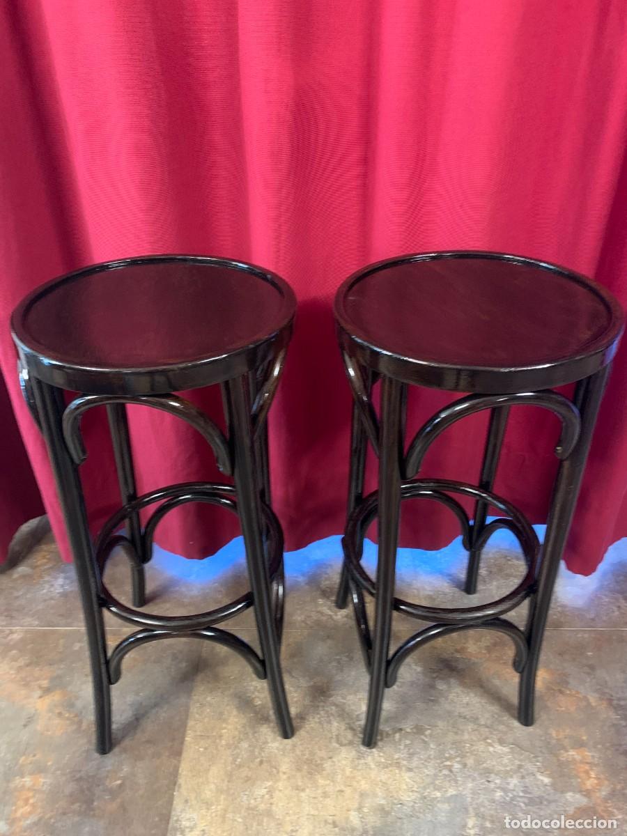 Vintage: SILLAS; TABURETE ESTILO THONET EN MADERA MACIZA - Foto 1