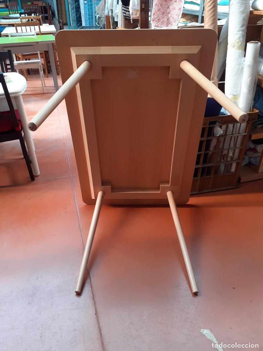 Vintage: Mesa de madera marca Ton - Foto 6
