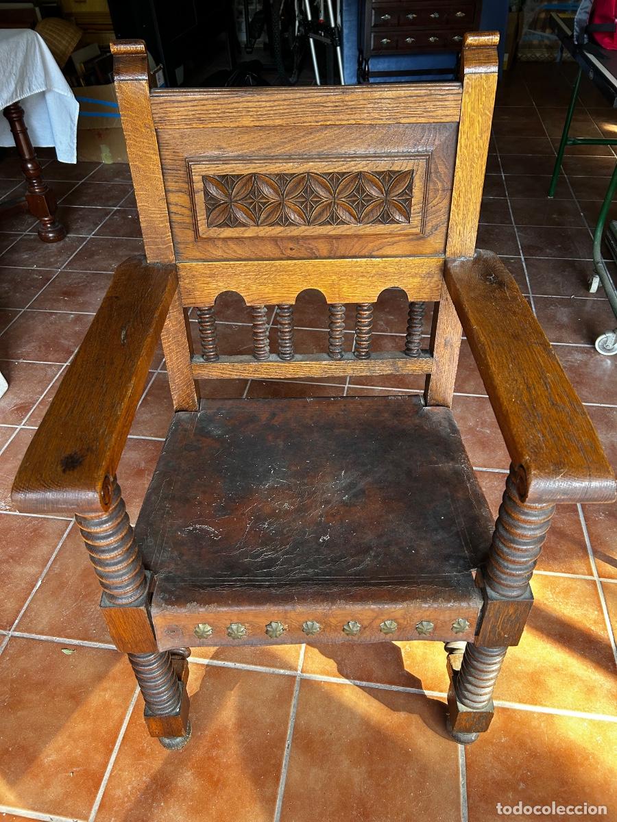 Vintage: Sill&oacute;n antiguo de madera y piel - Foto 1