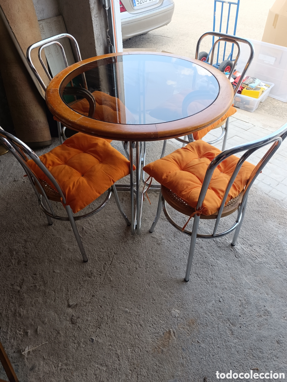 Vintage: Conjunto de mesa y sillas. - Foto 1