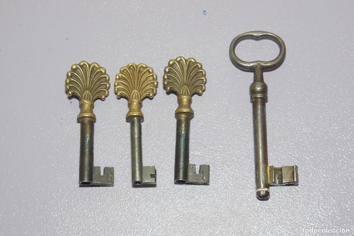Vintage: 4 LLAVES ANTIGUAS DE MUEBLE - Foto 1