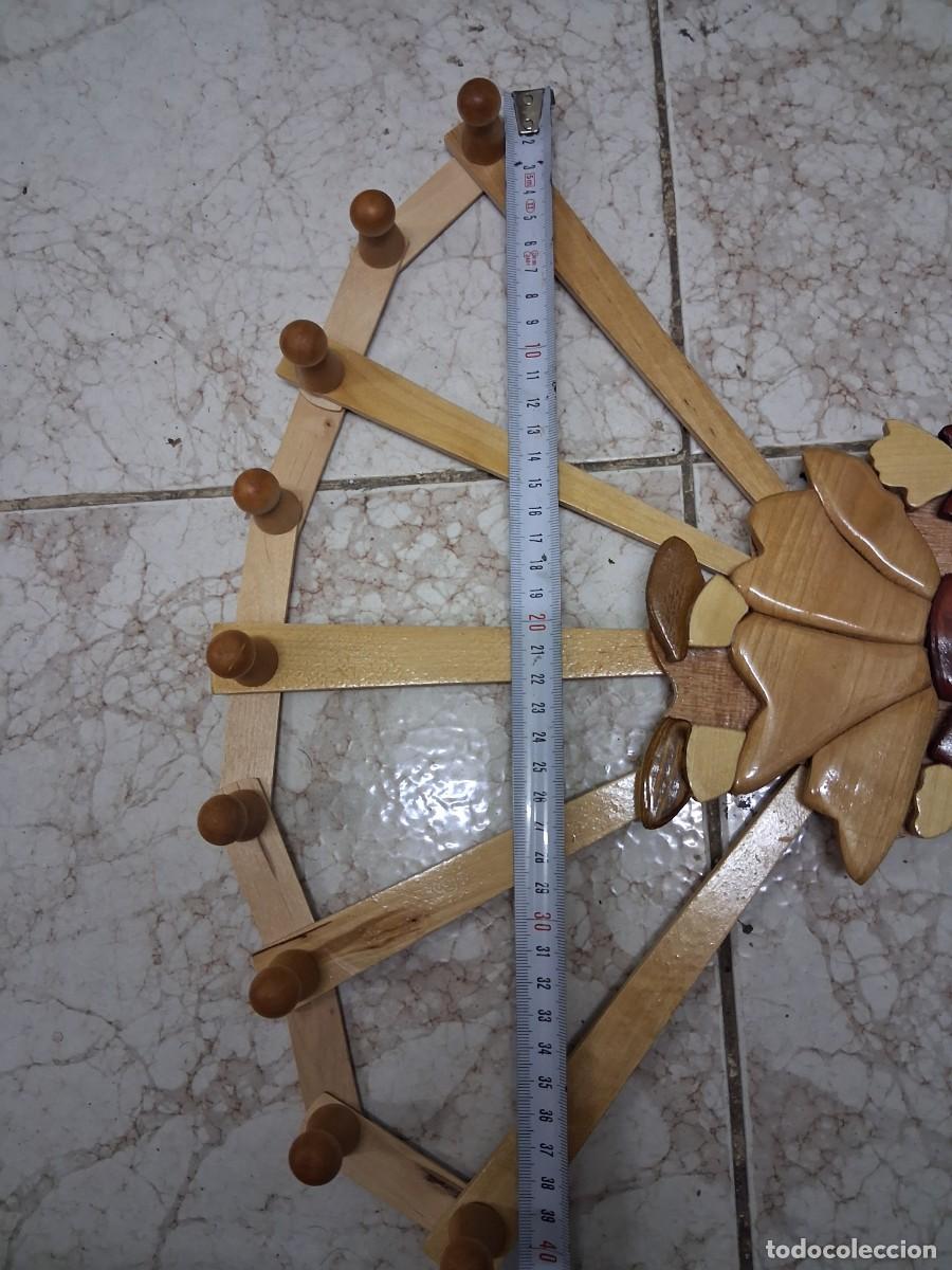 Vintage: Percha perchero de madera con forma de ni&ntilde;a mu&ntilde;eca - Foto 2