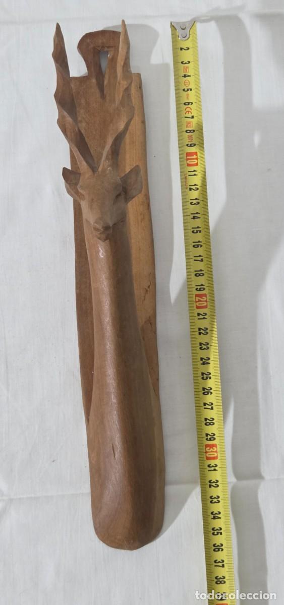 Vintage: Percha de madera tallada, ciervo - Foto 7