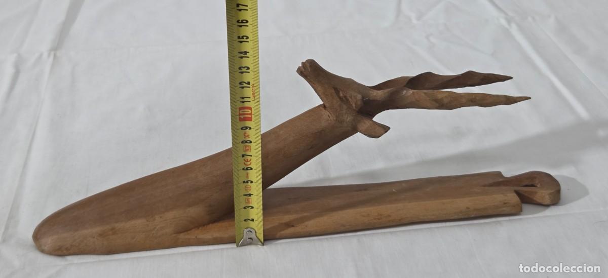 Vintage: Percha de madera tallada, ciervo - Foto 10