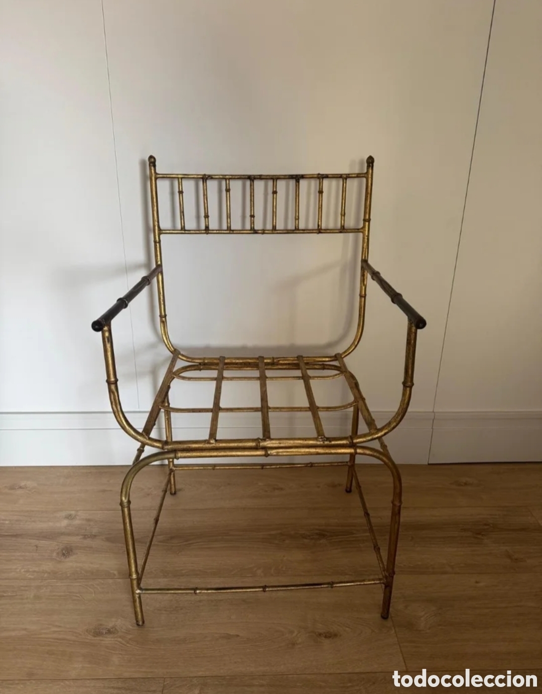 Vintage: Sill&oacute;n de metal dorado de imitaci&oacute;n de bamb&uacute;. - Foto 1