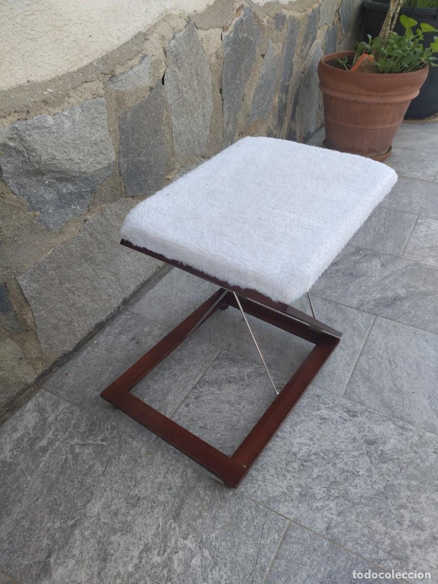 Vintage: Reposa pies de madera, plegable. - Foto 4