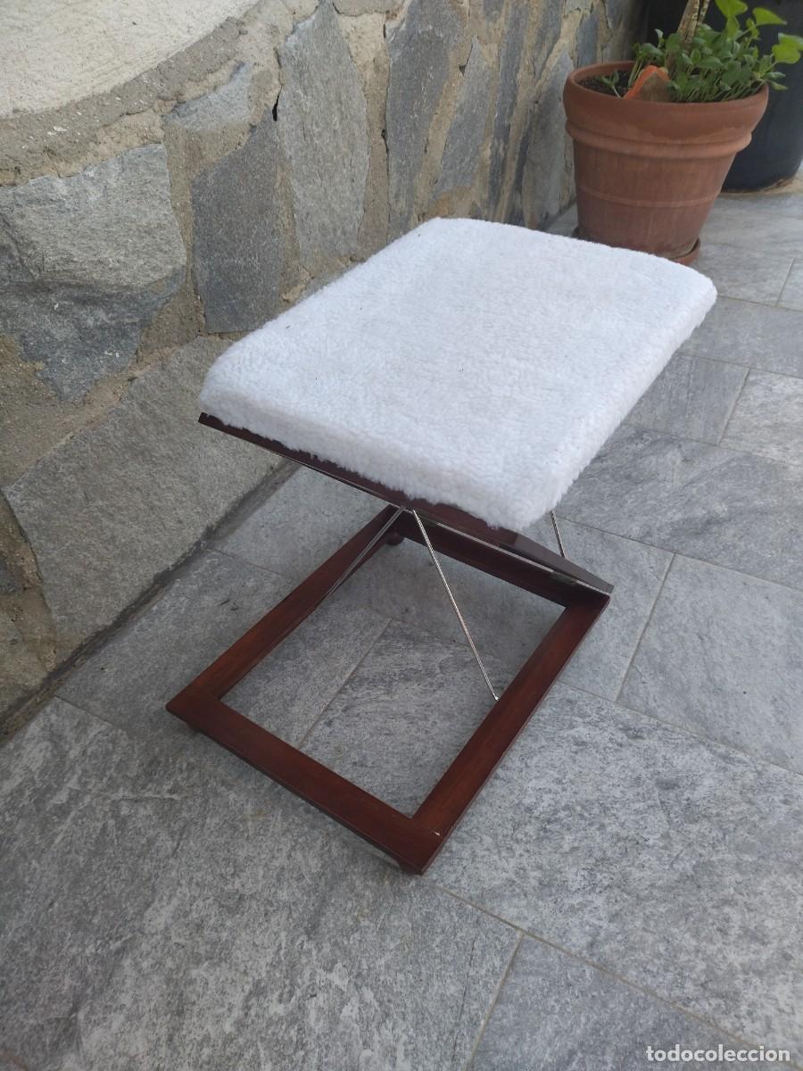 Vintage: Reposa pies de madera, plegable. - Foto 5