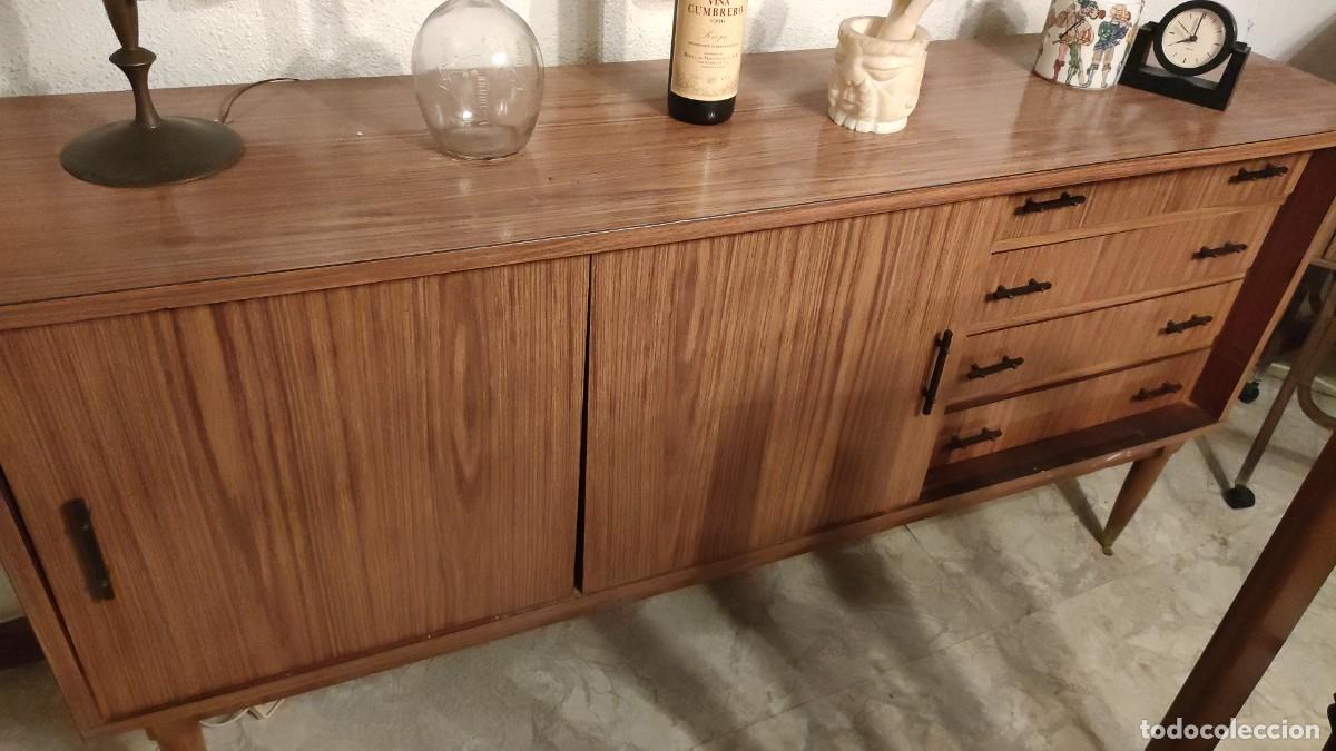 Vintage: Conjunto de mueble y aparador de f&oacute;rmica. - Foto 1