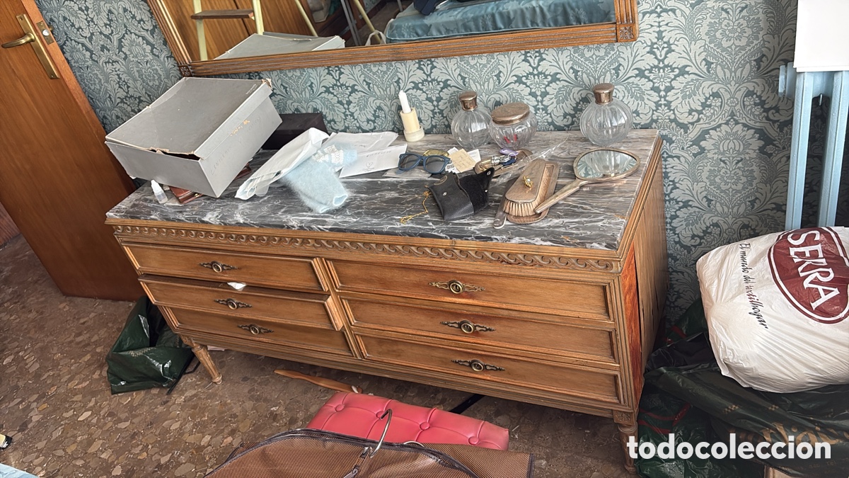 Vintage: Comoda y mesitas de cama a conjunto - Foto 1