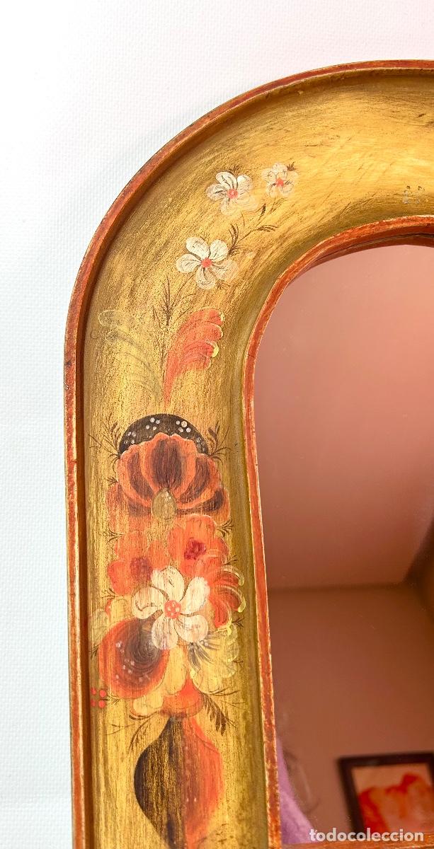 Vintage: Espejo semicircular en madera pintado a mano - Foto 7