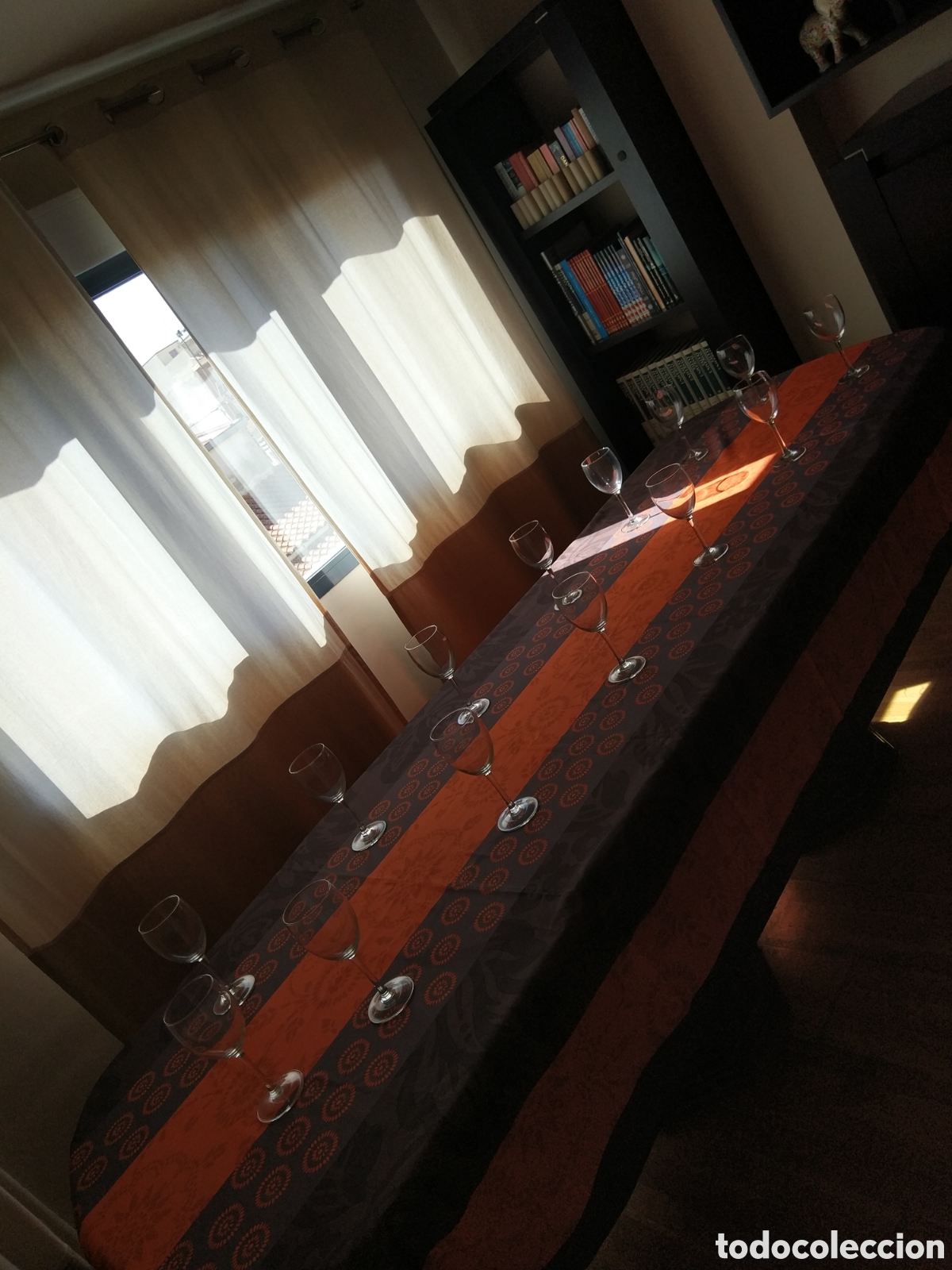 Vintage: Mesa de comedor con seis sillas. - Foto 3