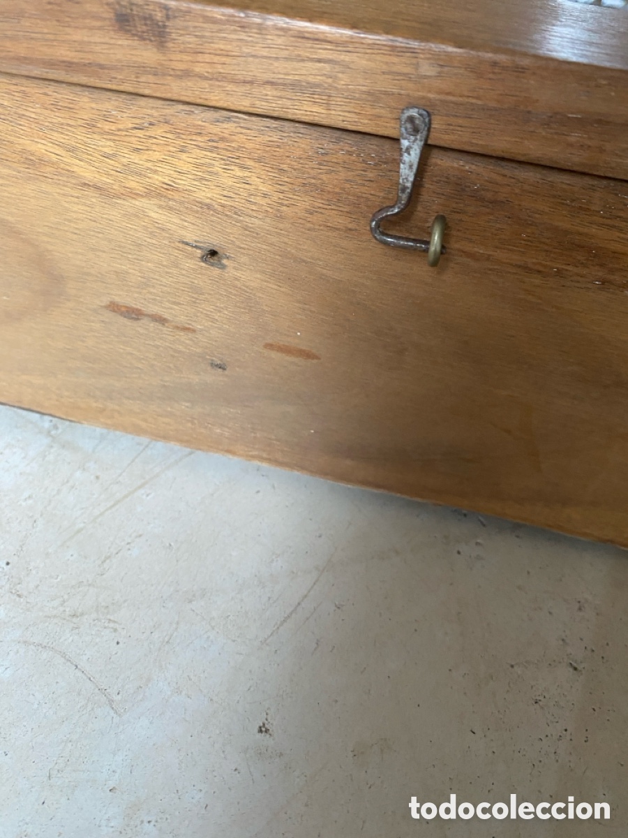 Vintage: Vitrina vintage de madera - Foto 3