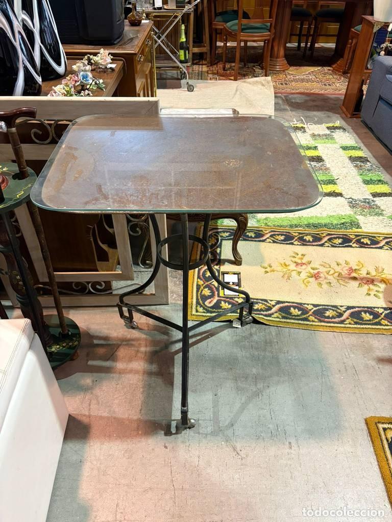 Vintage: MESA CL&Aacute;SICA CON RUEDAS - Foto 2