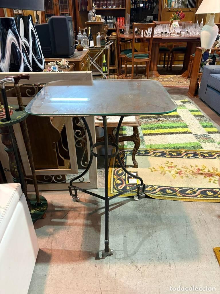 Vintage: MESA CL&Aacute;SICA CON RUEDAS - Foto 4