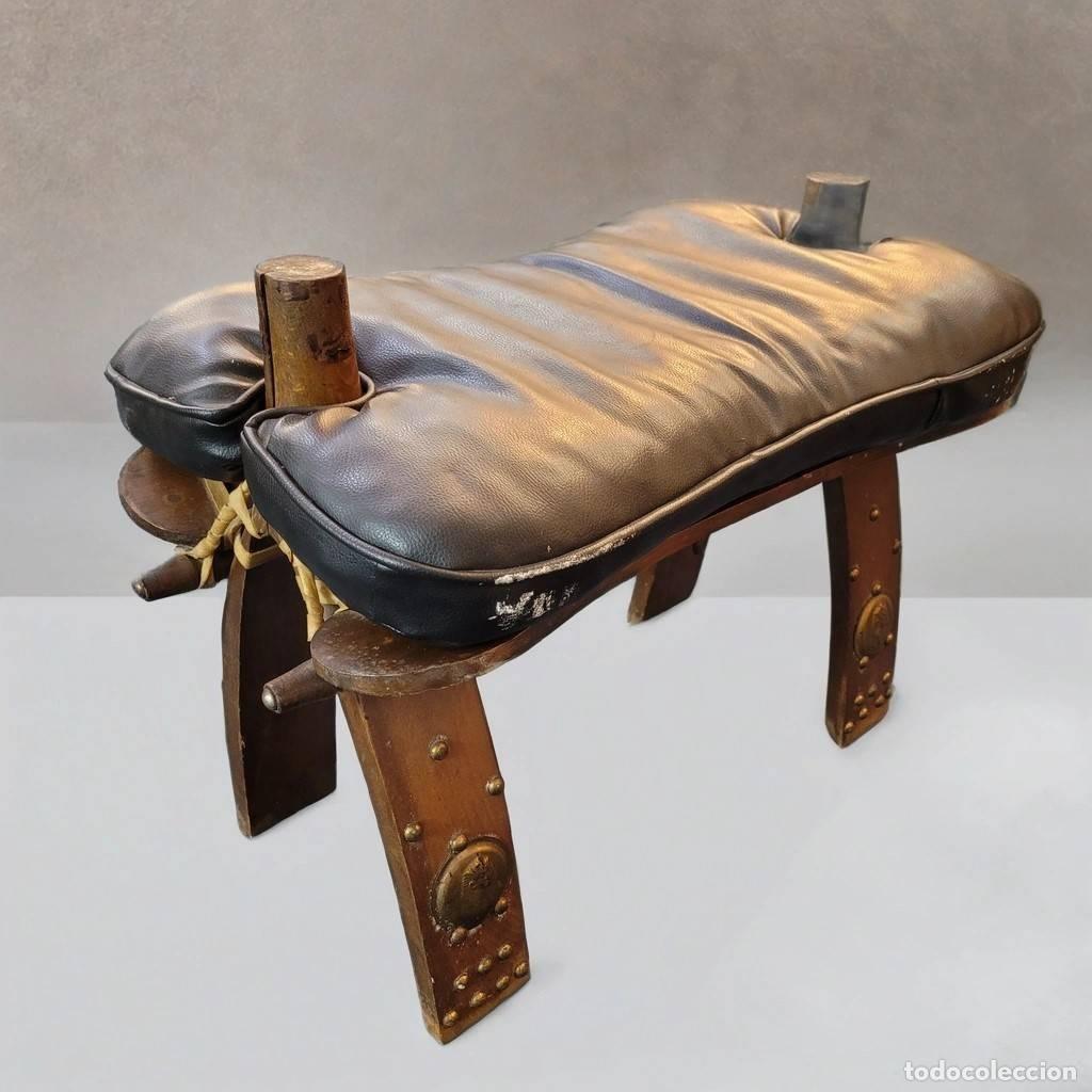 Vintage: TABURETE DE MONTURA DE CAMELLO - Foto 1
