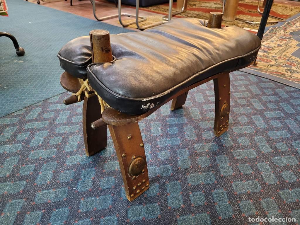 Vintage: TABURETE DE MONTURA DE CAMELLO - Foto 2