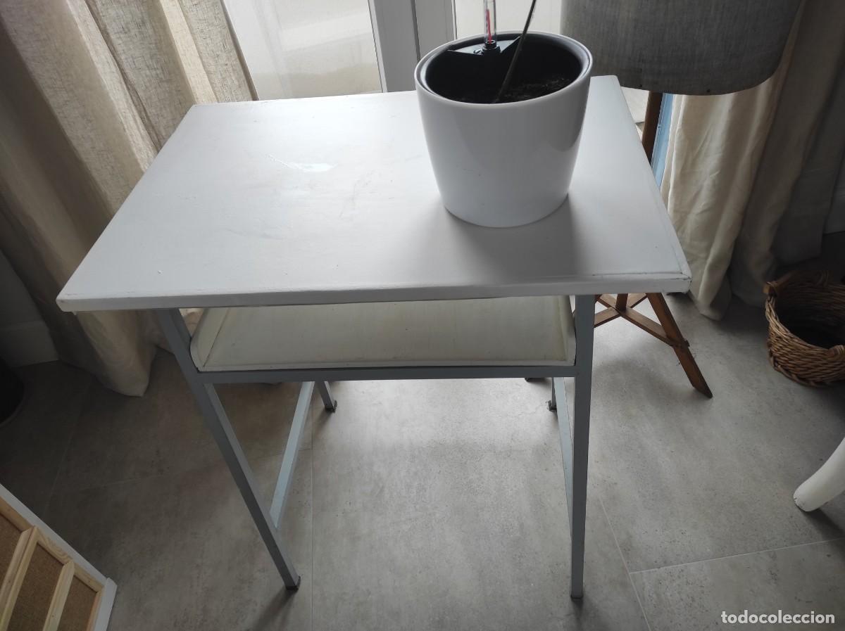 Vintage: Mesa auxiliar con balda - Foto 2