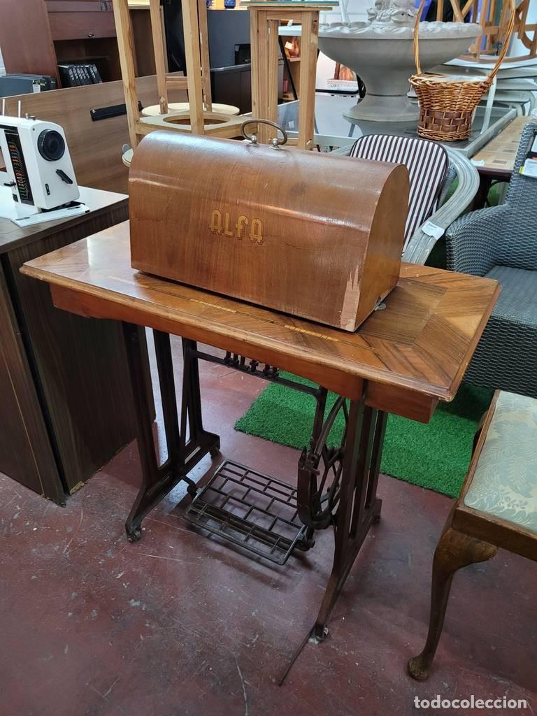 Vintage: MAQUINA DE COSER ALFA - Foto 3