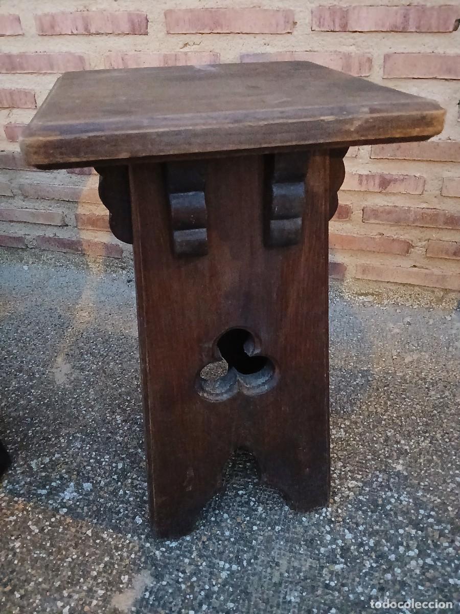 Vintage: Taburete banqueta en madera estilo g&oacute;tico - Foto 1