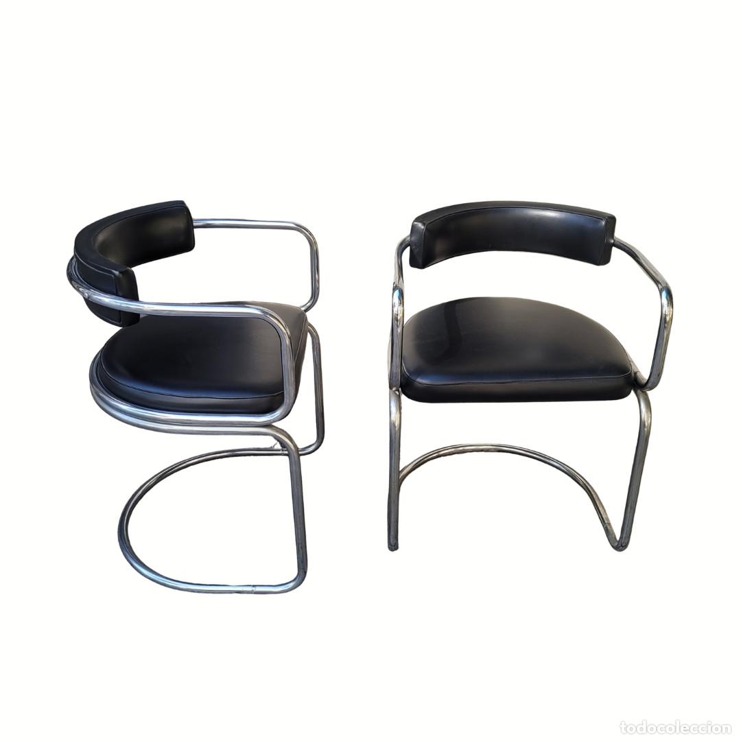 Vintage: Pareja de sillones Bauhaus, acero cromado y cuero negro, Movimiento Moderno, 70&rsquo;s &ndash; Suiza
