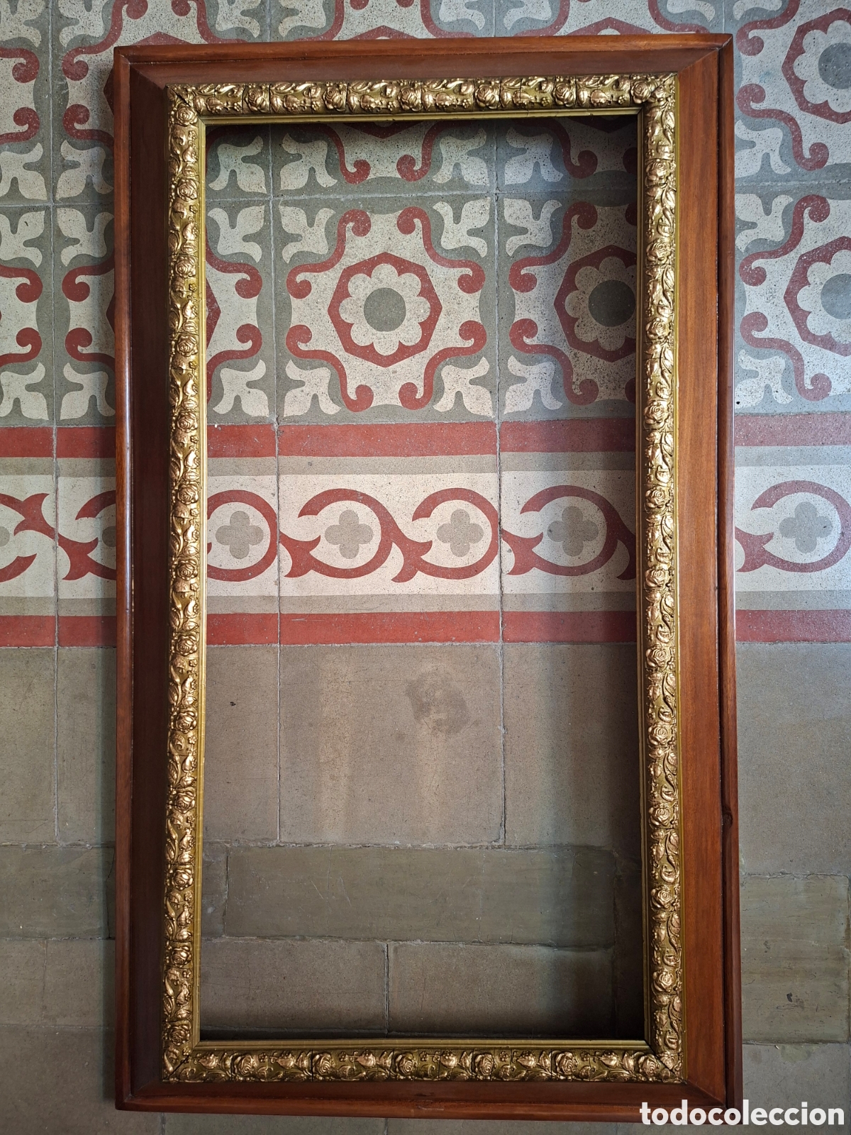 Vintage: Dos marcos de madera con molduras doradas. - Foto 1