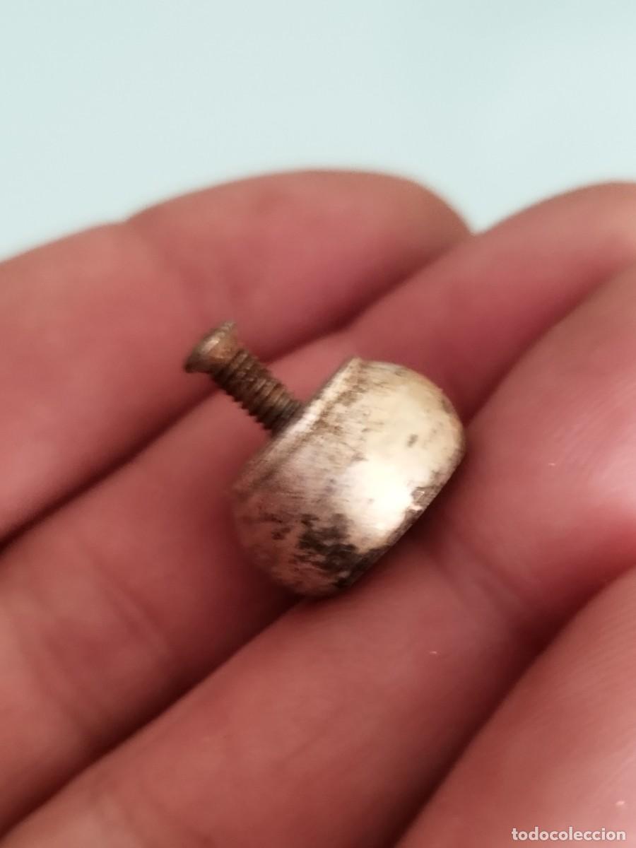 Vintage: Antiguo peque&ntilde;o tirador de caj&oacute;n.