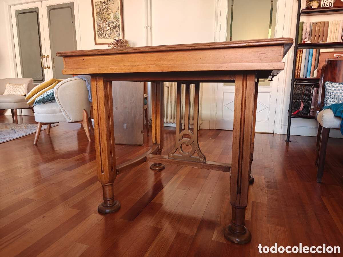 Vintage: Mesa modernista de madera