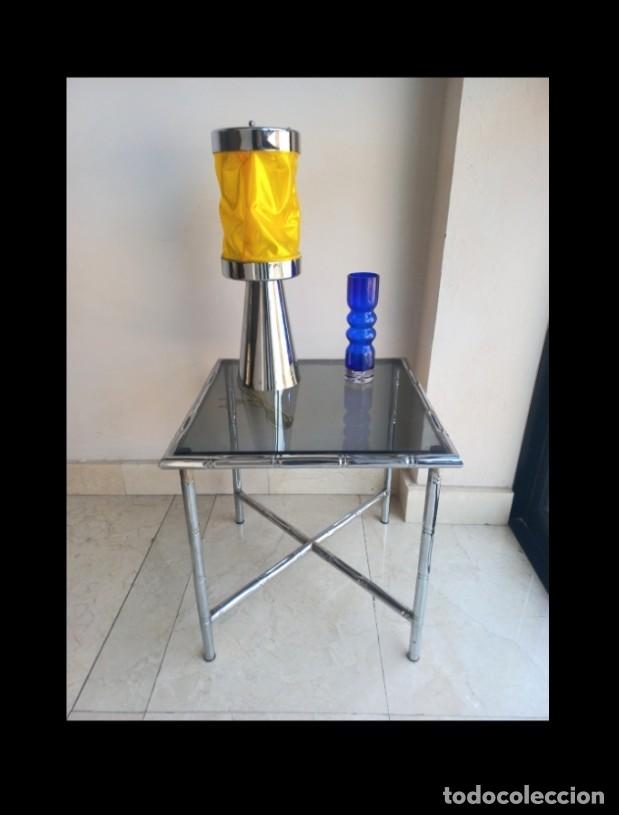 Vintage: Mesa auxiliar bamb&uacute; cromado vintage - Foto 1