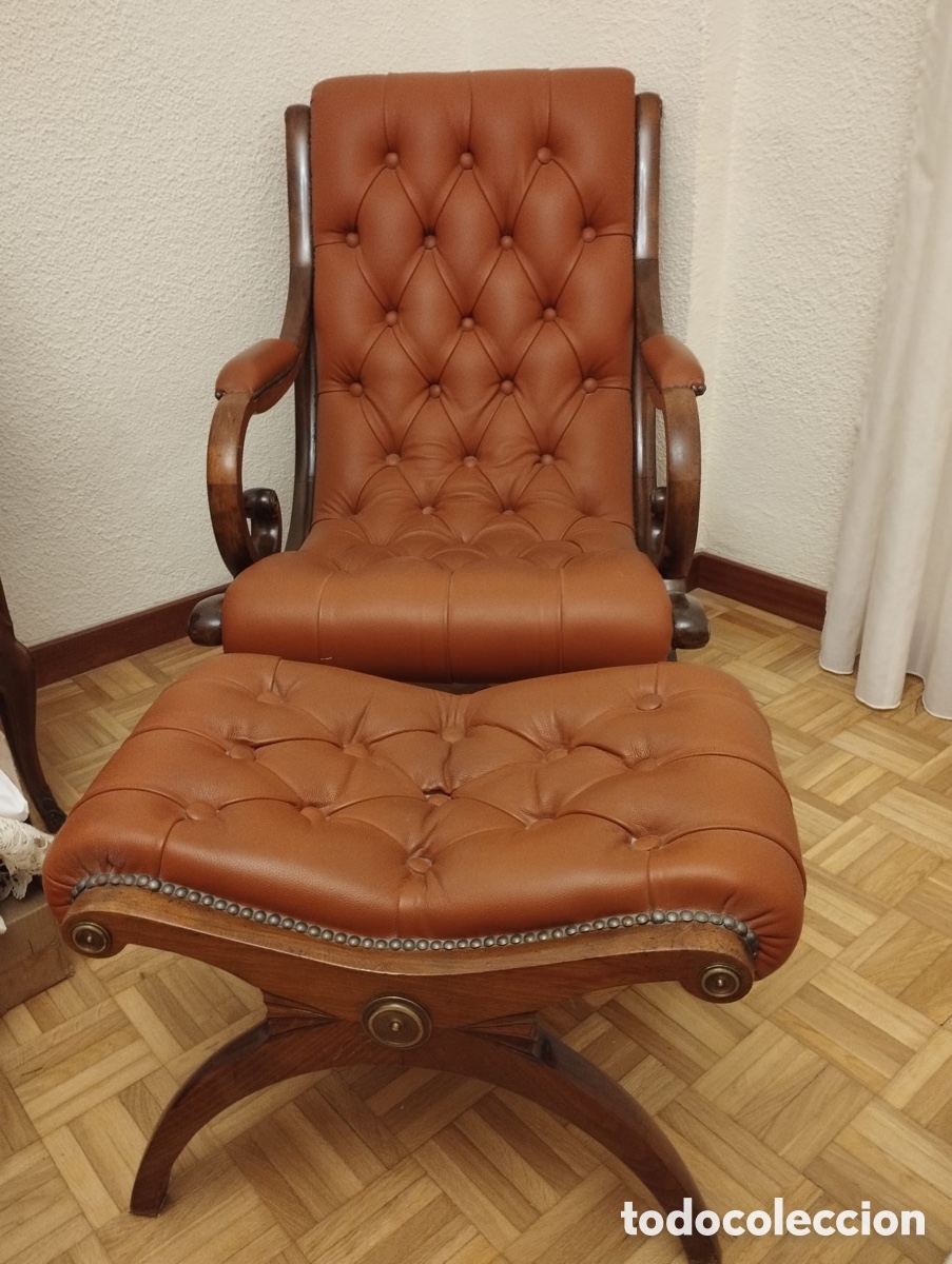 Vintage: Sill&oacute;n cl&aacute;sico ingl&eacute;s de capiton&eacute; con reposapi&eacute;s a juego