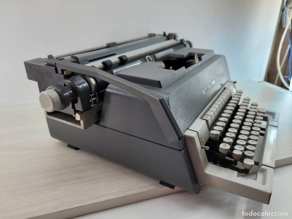 Vintage: M&Aacute;QUINA DE ESCRIBIR OLIVETTI - Foto 5