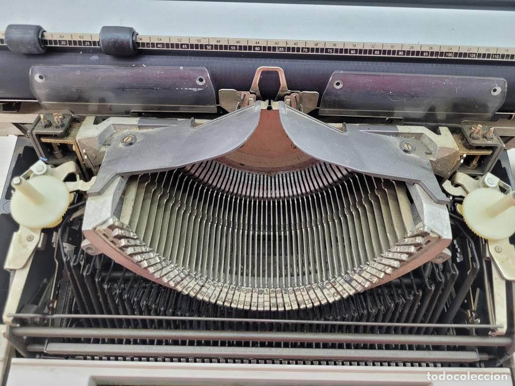Vintage: M&Aacute;QUINA DE ESCRIBIR OLIVETTI - Foto 6