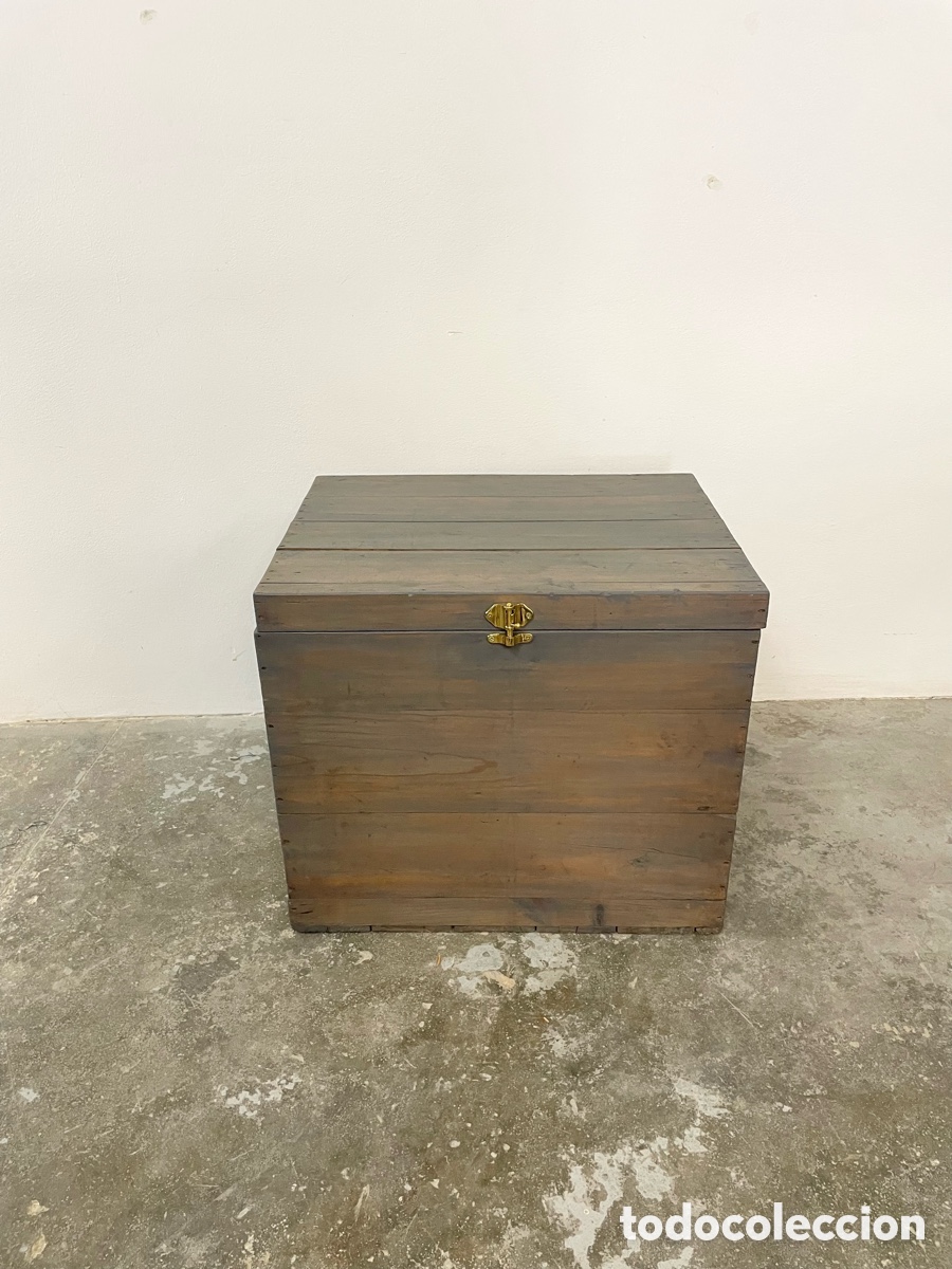 Vintage: Ba&uacute;l de madera maciza en tonos gris azulado