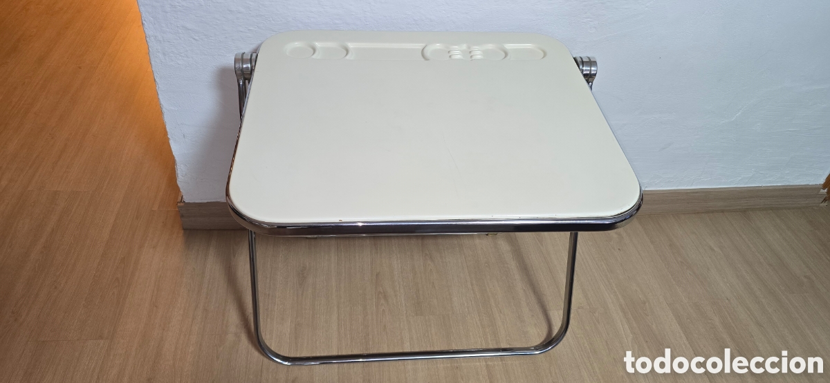 Vintage: UNICA MESA DE DISE&Ntilde;O VINTAGE . PLATONE , POR GIANCARLO PERRTTI PARA CASTELLI , ITALY . PLEGABLE .
