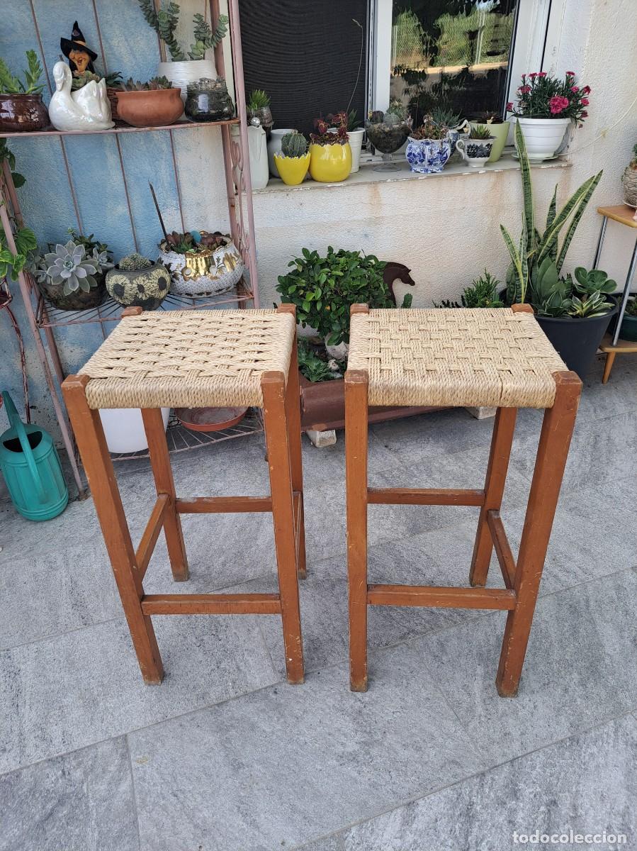 Vintage: Lote de 2 taburetes banqueta d barra altas de madera de pino y nea.