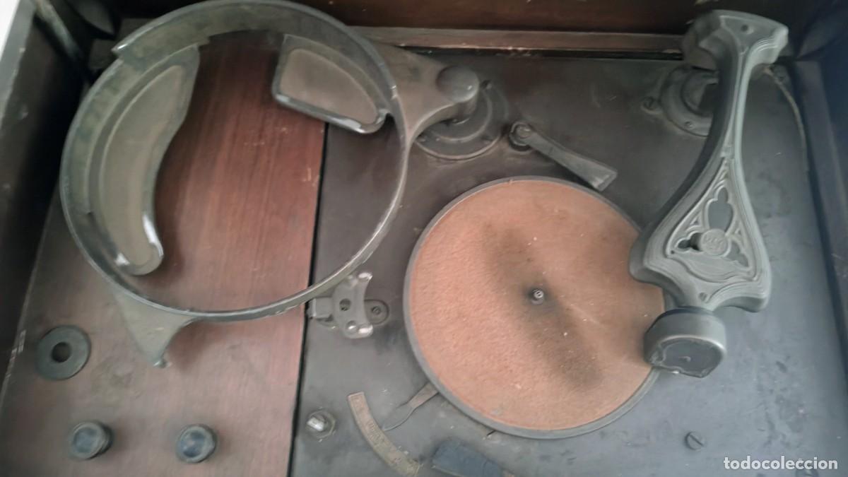 Vintage: Gramofono con mueble - Foto 2