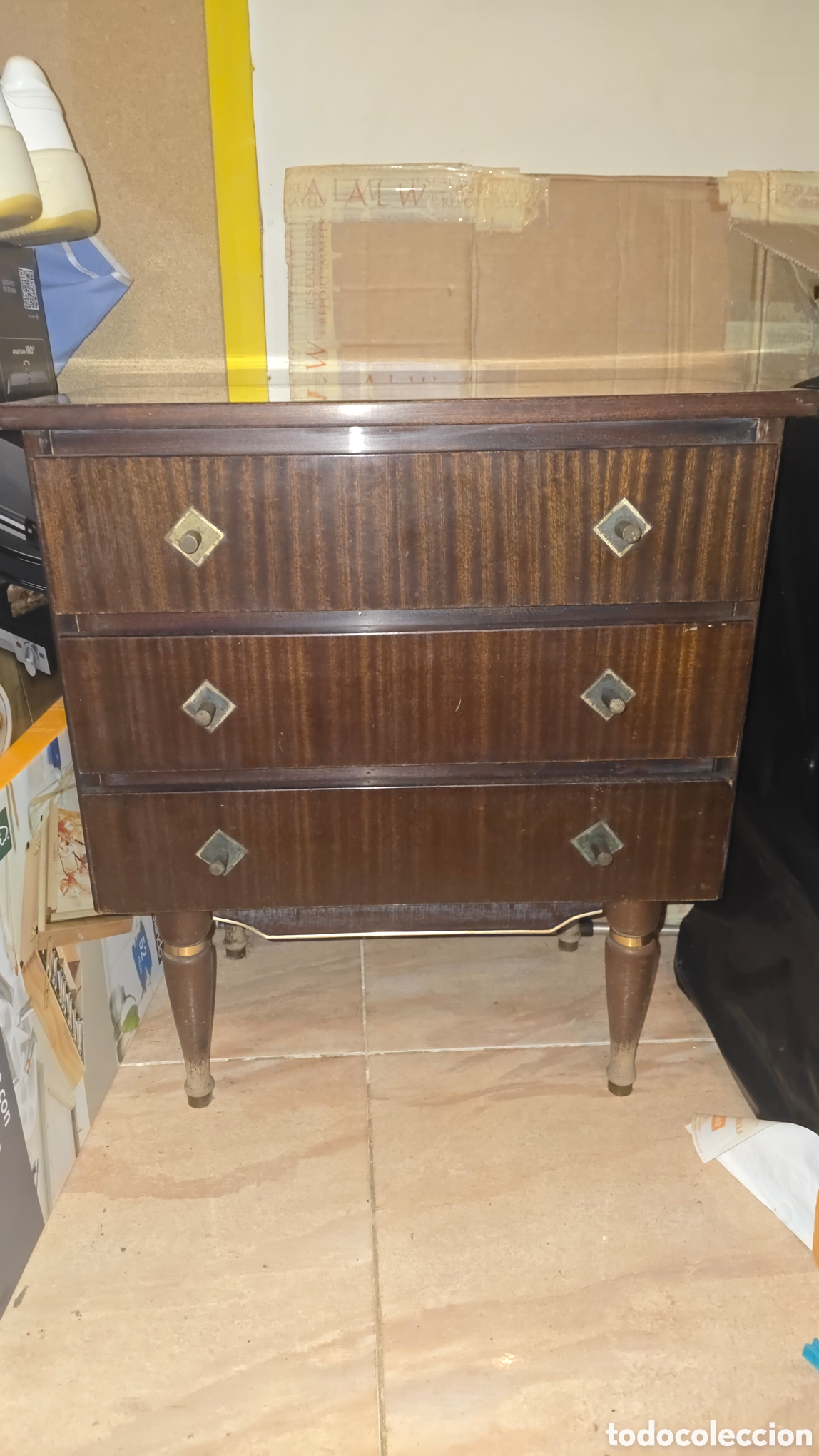 Vintage: Mesita de dormitorio madera antigua a&ntilde;os 70