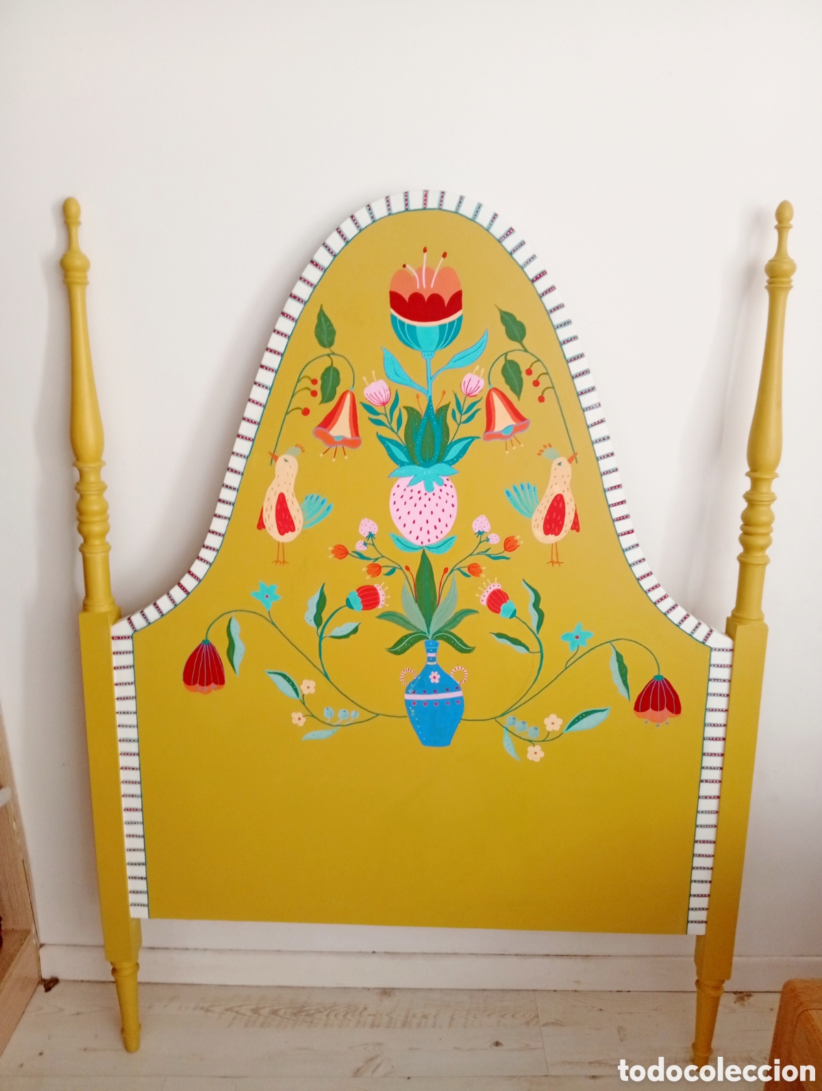 Vintage: Cabecero vintage pintado a mano