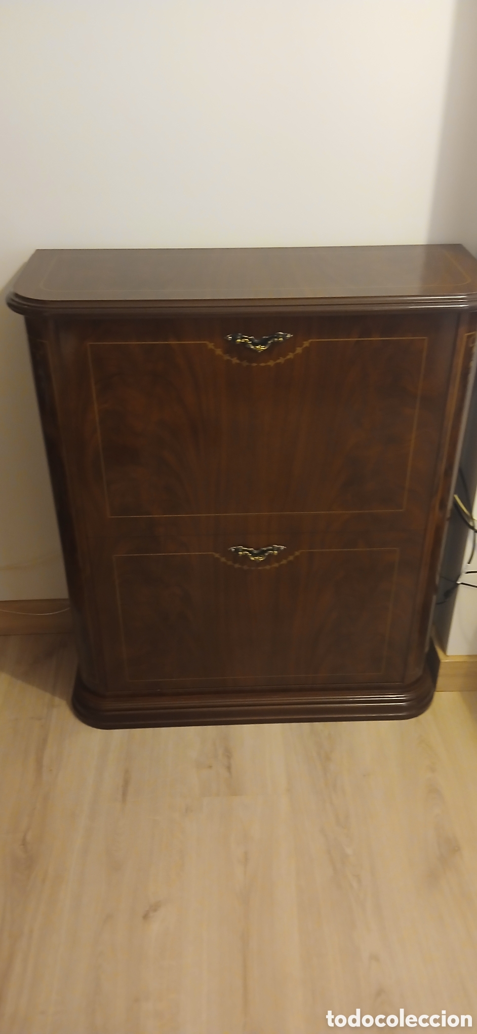 Vintage: Zapatero madera con marqueter&iacute;a