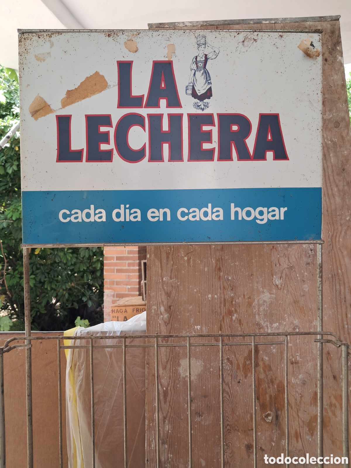 Vintage: Estanter&iacute;a antigua La Lechera