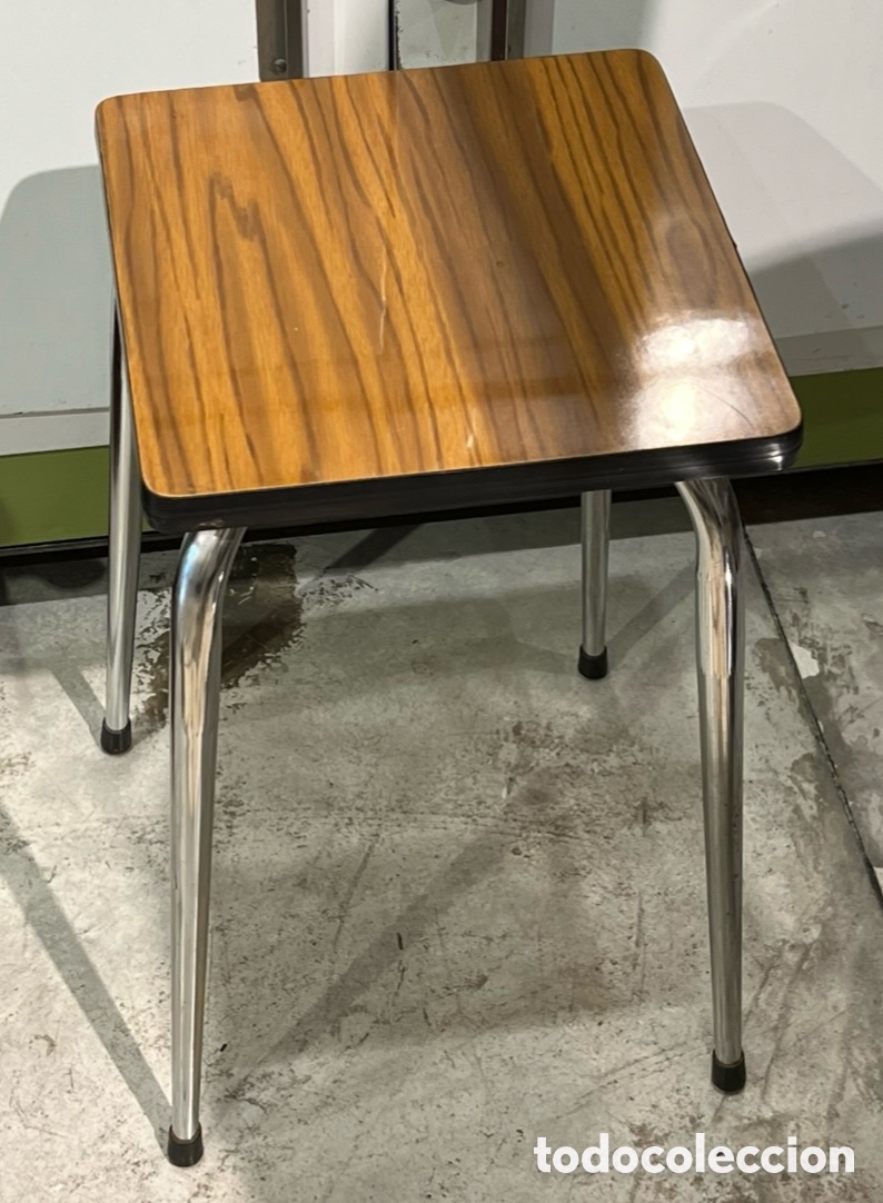 Vintage: Taburete. Formica y metal. A&ntilde;os 60.