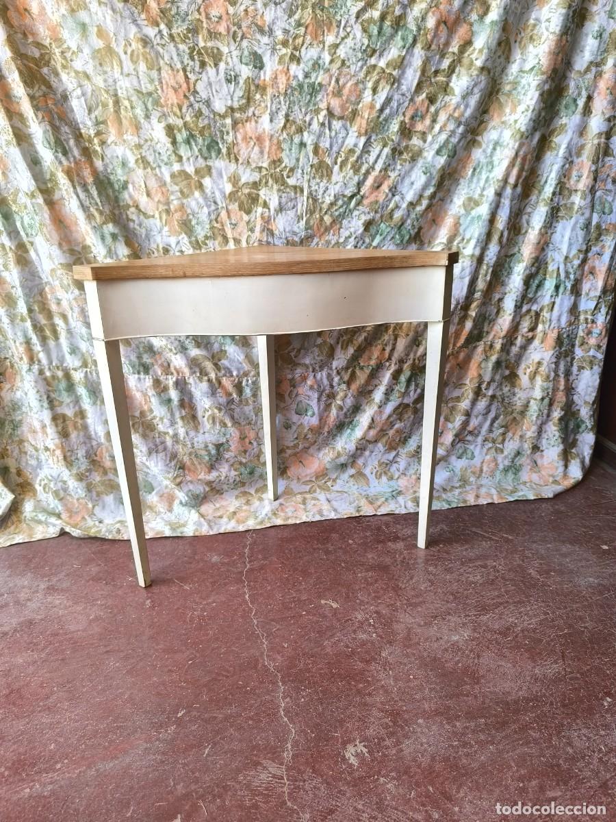 Vintage: Consola esquinera -Mueble auxiliar